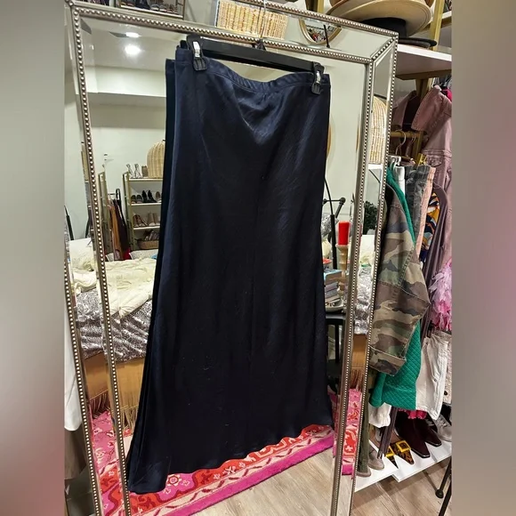 Classic Navy Satin Slip Skirt - Women - Picture 10 of 16